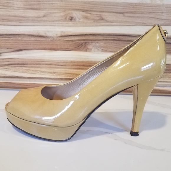 Stuart Weitzman Leather Peep Toe Heels  Size 5.5 - Picture 6 of 14